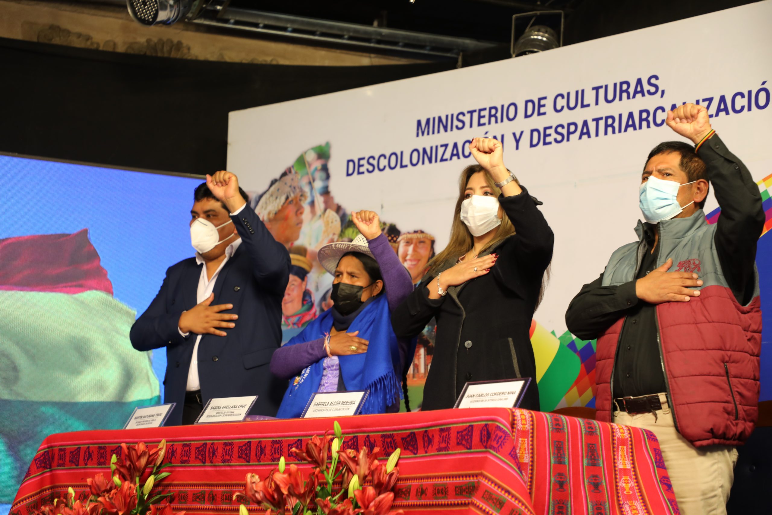 Logos y Slogans finalistas para el Bicentenario de Bolivia