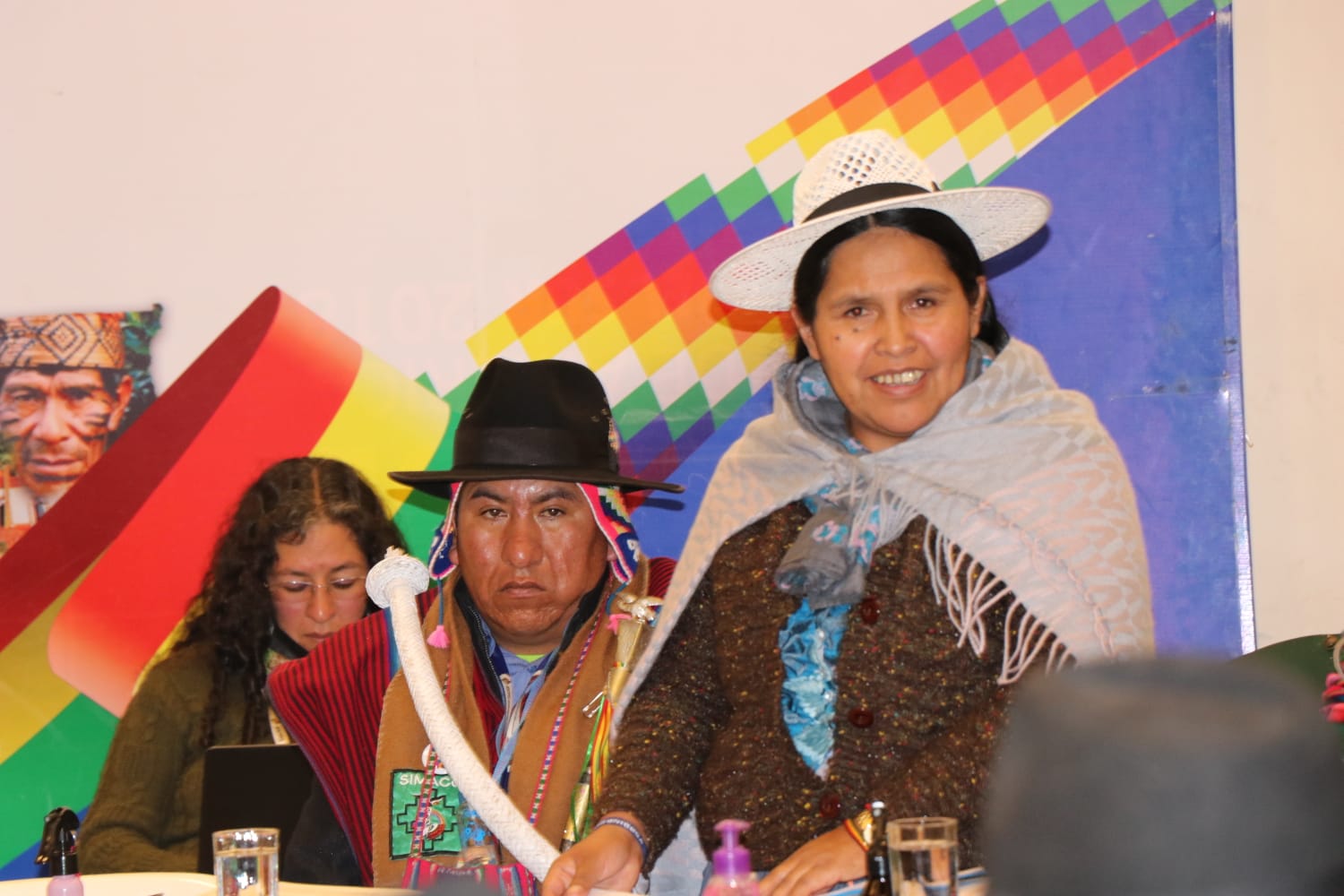 Ministerio de Culturas coordina acciones para salvaguardia del patrimonio cultural y natural del Suyu Ingavi Ministerio de Culturas coordina acciones para salvaguardia del patrimonio cultural y natural del Suyu Ingavi