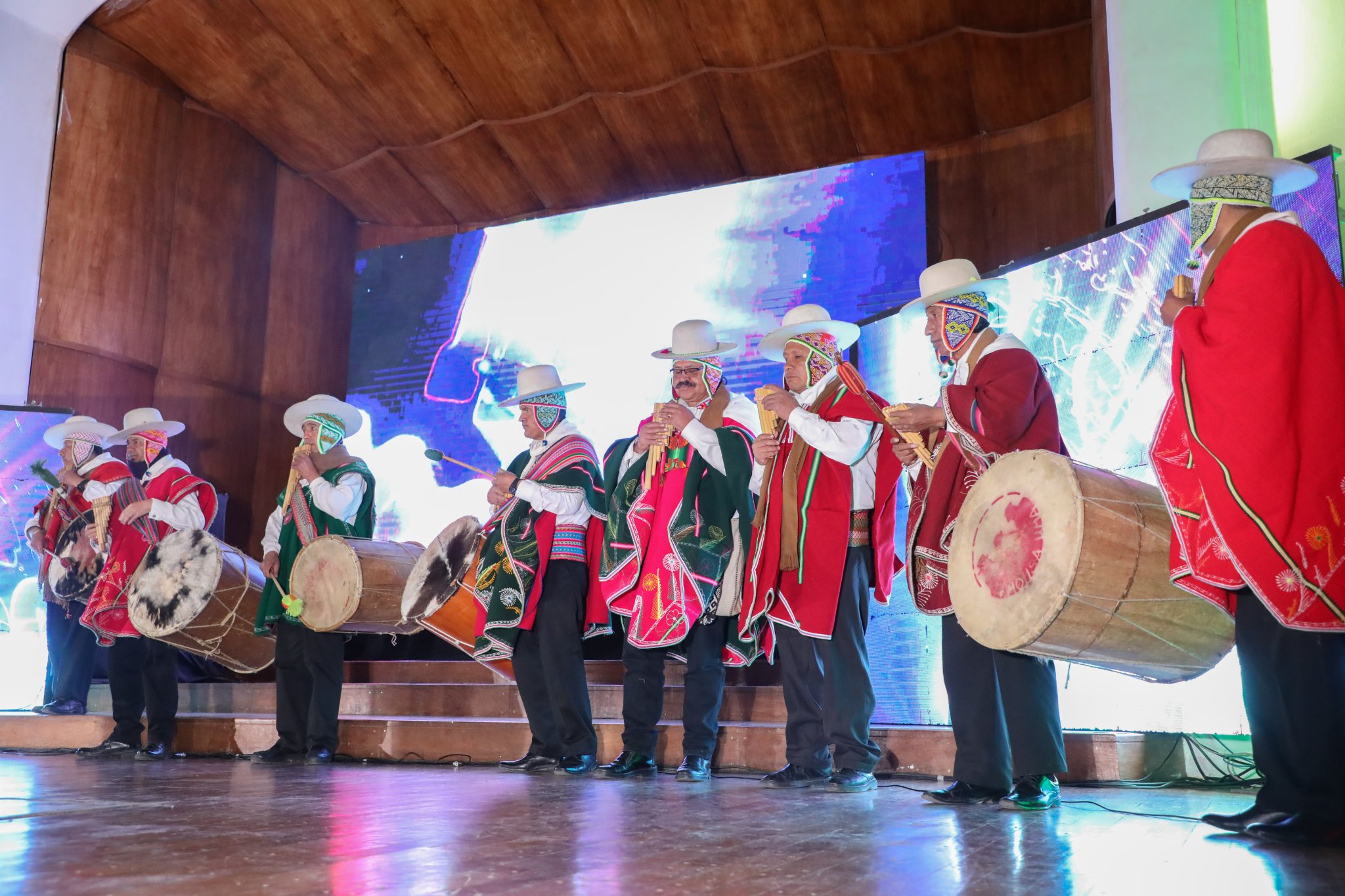 Más de dos millones de bolivianos para los premios Plurinacionales Eduardo Abaroa 2022. Más de dos millones de bolivianos para los premios Plurinacionales Eduardo Abaroa 2022.