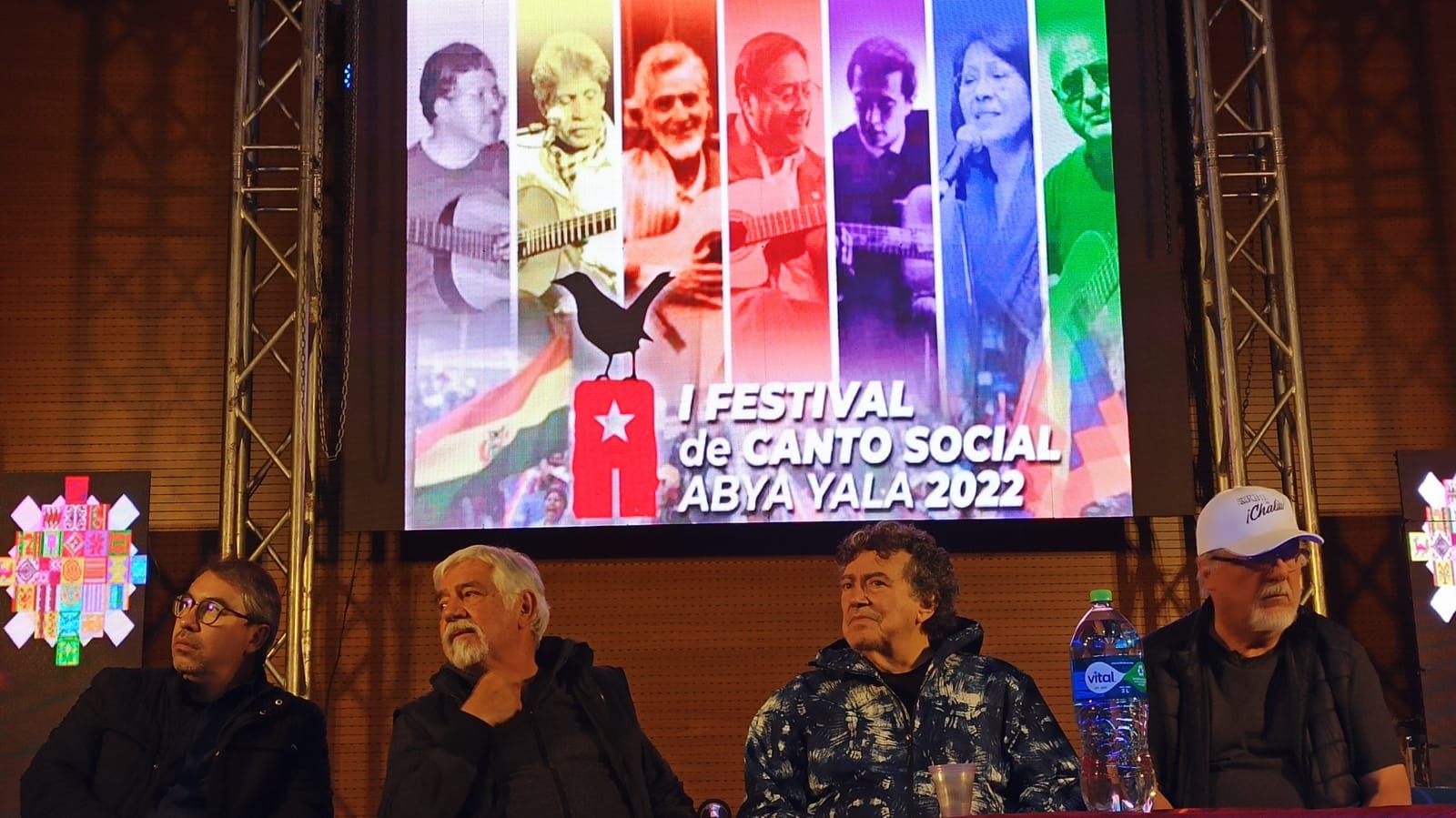 Artistas del Canto Social Inti Illimani y Piero en un  conversatorio con el  público de Sucre