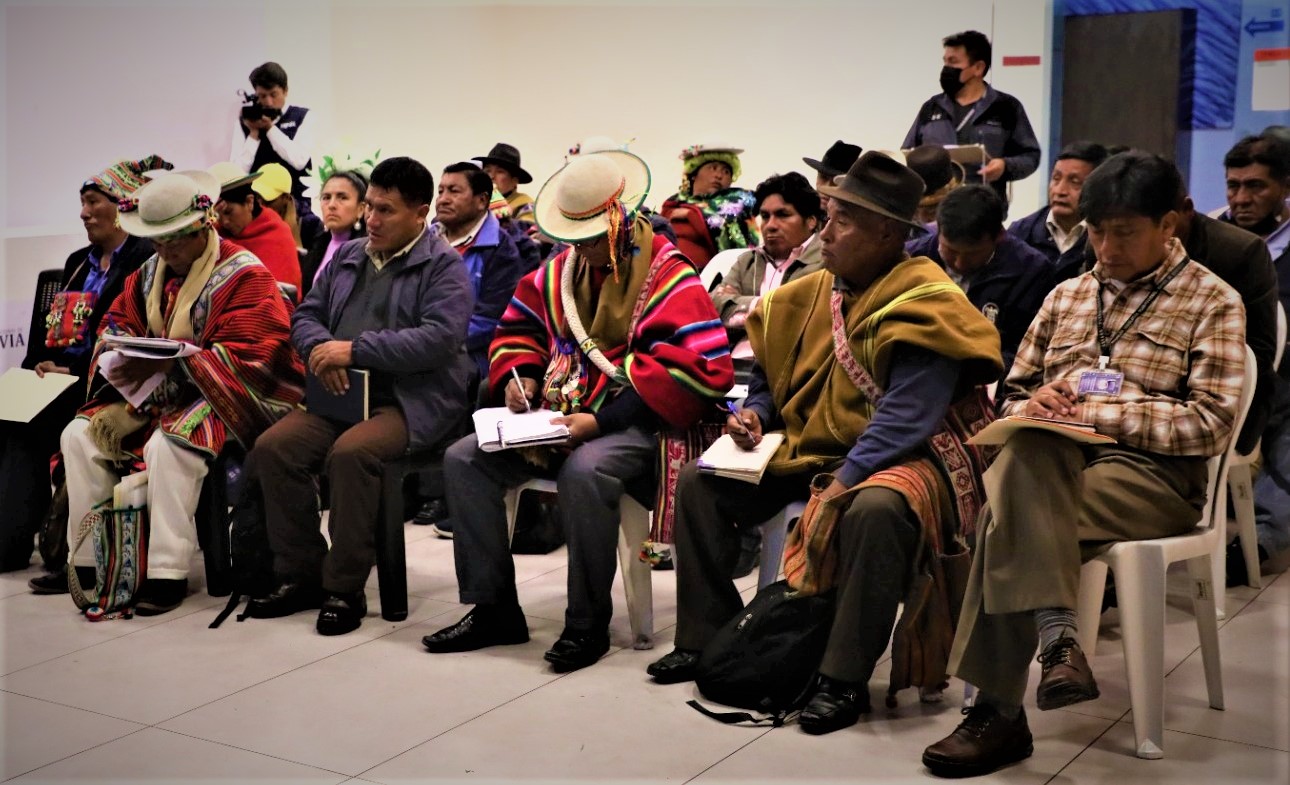 Re valorización de la cultura kallawaya de la Provincia Bautista Saavedra con el apoyo del Ministerio de Culturas, Descolonización y Despatriarcalización Re valorización de la cultura kallawaya de la Provincia Bautista Saavedra con el apoyo del Ministerio de Culturas, Descolonización y Despatriarcalización