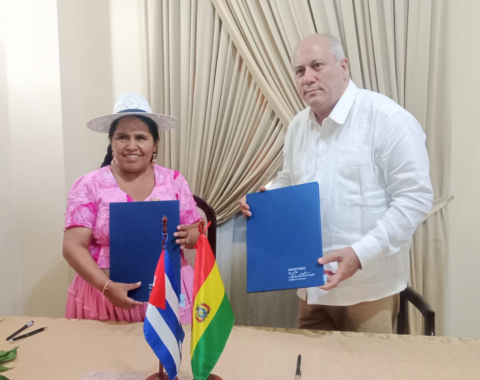 Suscribimos el Memorandum de Entendimiento sobre Cooperación Cultural y Artística entre Cuba y Bolivia
