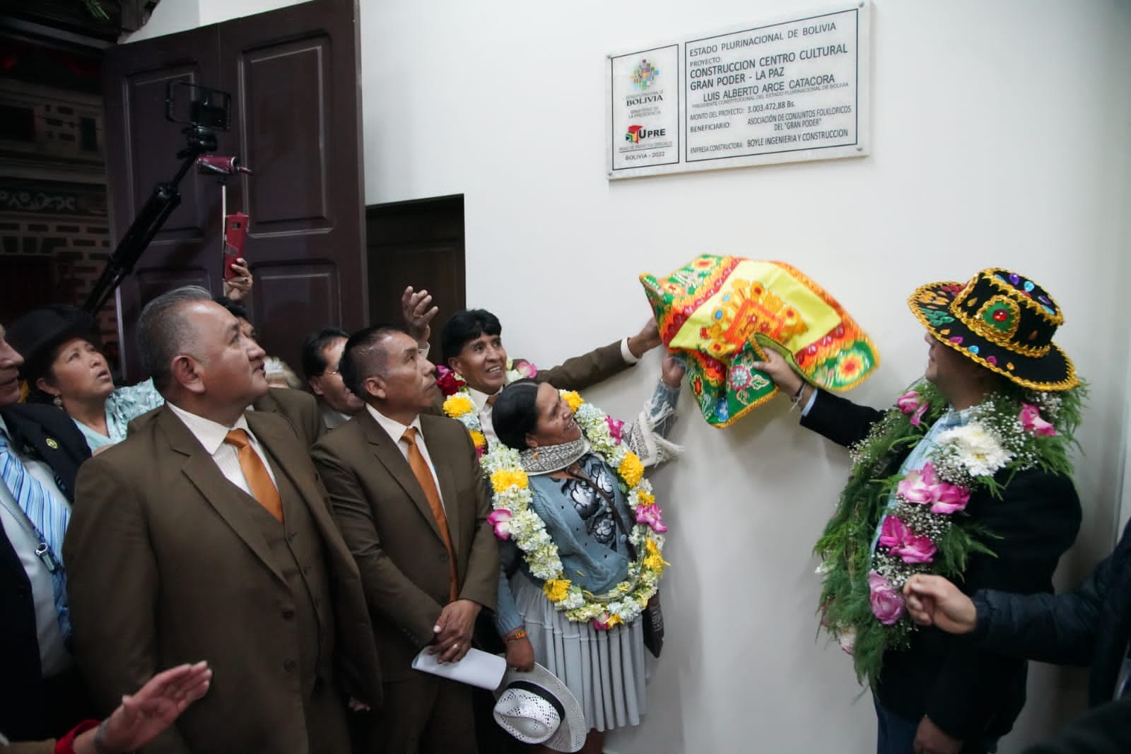 El Ministerio De Culturas, Junto Al Presidente Lucho Arce, Realiza La Entrega Del Centro Cultural Gran Poder En Homenaje Al Mes Aniversario De La Efeméride Paceña. El Ministerio De Culturas, Junto Al Presidente Lucho Arce, Realiza La Entrega Del Centro Cultural Gran Poder En Homenaje Al Mes Aniversario De La Efeméride Paceña.