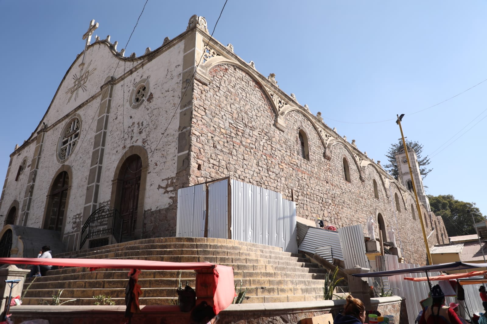 Ministerio de Culturas visita iglesia de San Idelfonso de Quillacollo para verificar y viabilizar su restauración bajo normativas vigentes Ministerio de Culturas visita iglesia de San Idelfonso de Quillacollo para verificar y viabilizar su restauración bajo normativas vigentes