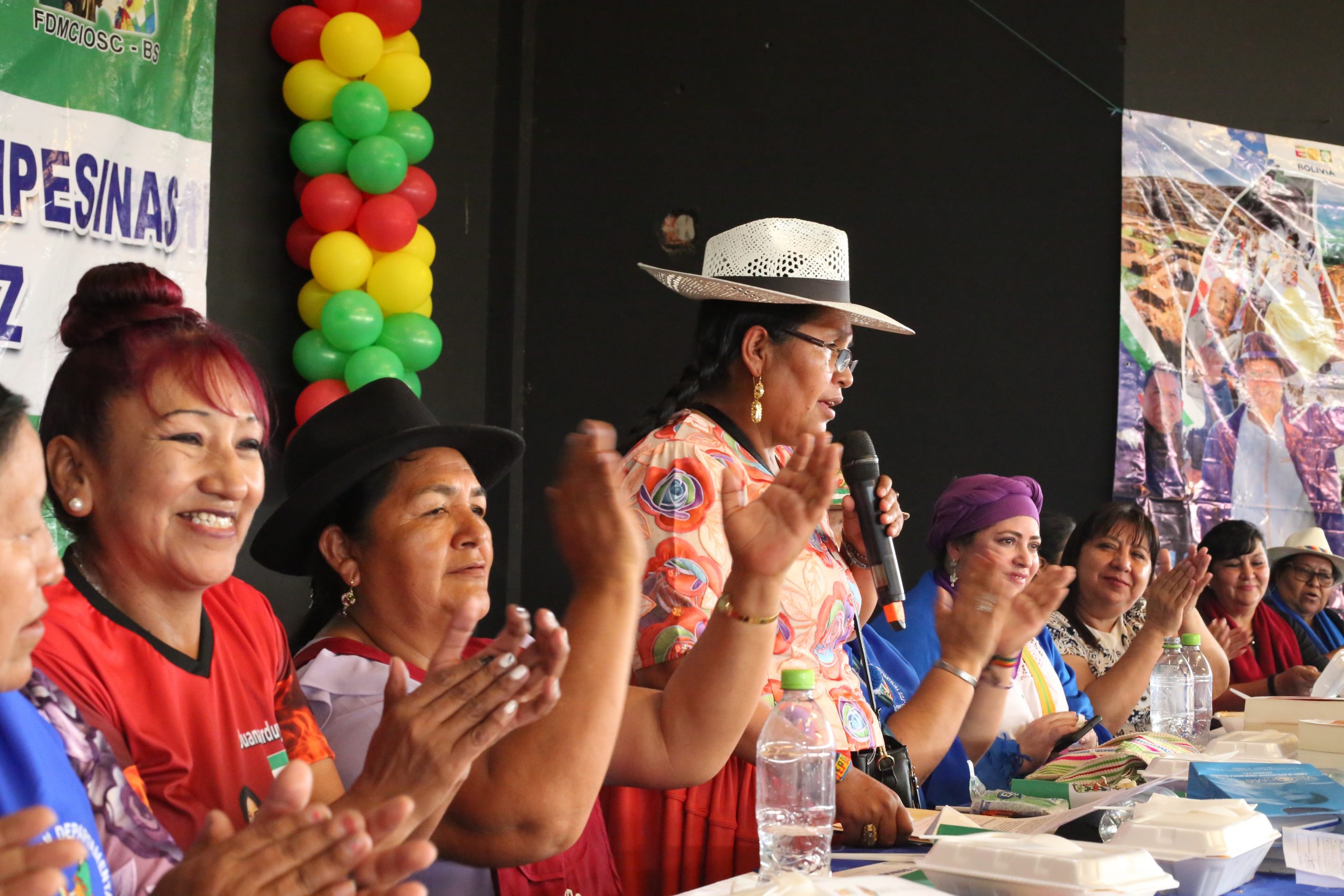 Concluyó con éxito la «Cumbre de Mujeres del Campo y la Ciudad» Concluyó con éxito la «Cumbre de Mujeres del Campo y la Ciudad»