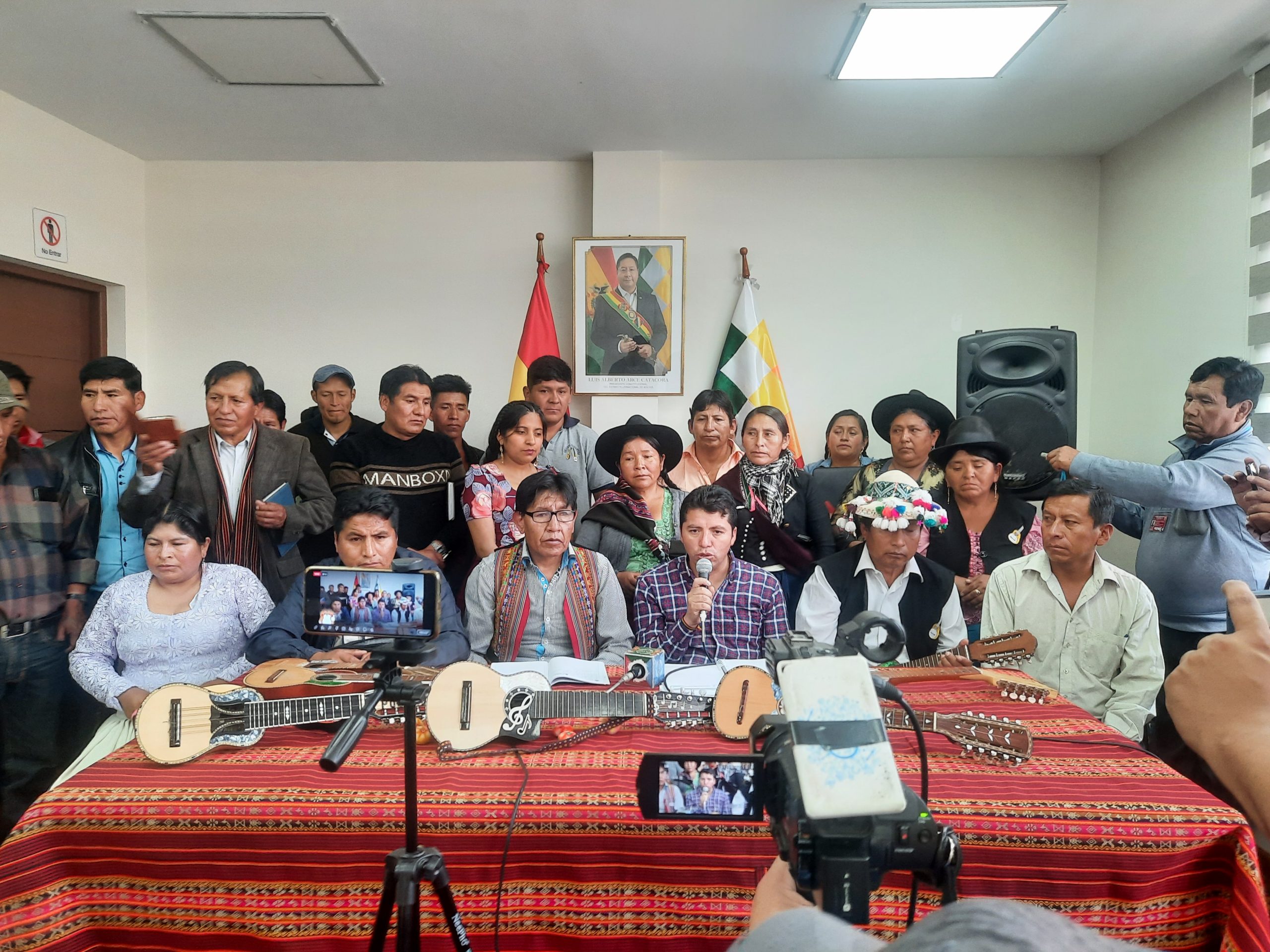 Del 12 al 14 de enero del 2024 se desarrollará el Festival Nacional del Charango Ch´aqwaku Del 12 al 14 de enero del 2024 se desarrollará el Festival Nacional del Charango Ch´aqwaku