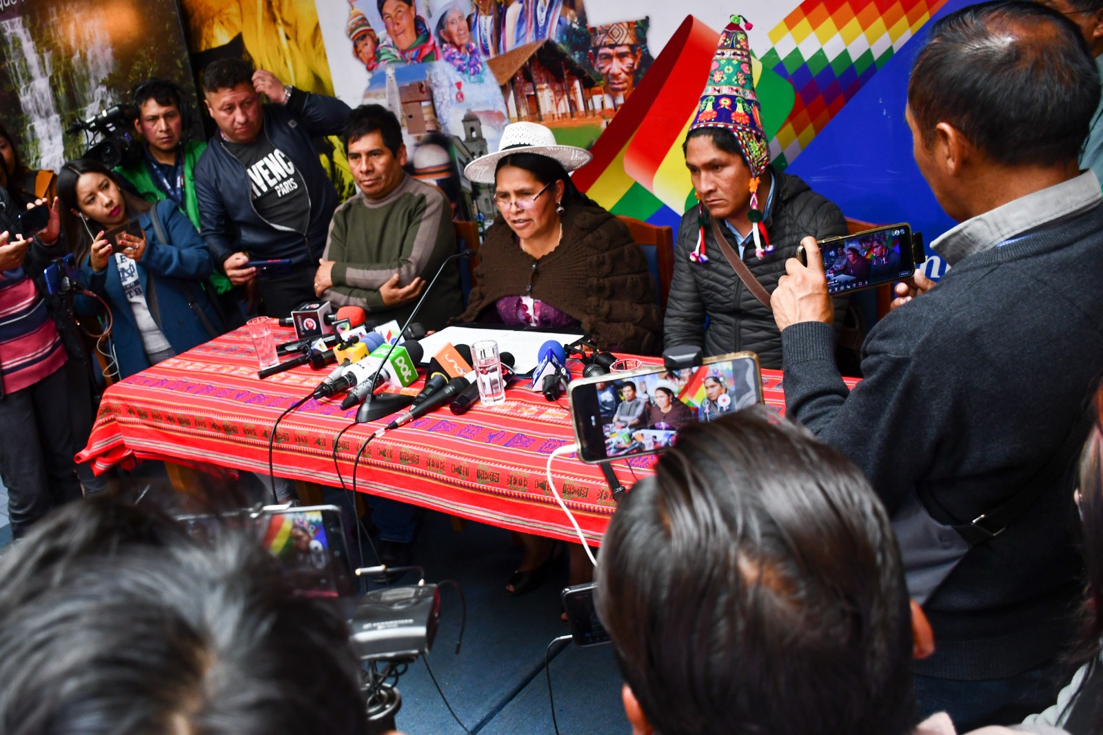 Ministra Orellana denunció el secuestro en el congreso de Lauca Ñ Ministra Orellana denunció el secuestro en el congreso de Lauca Ñ