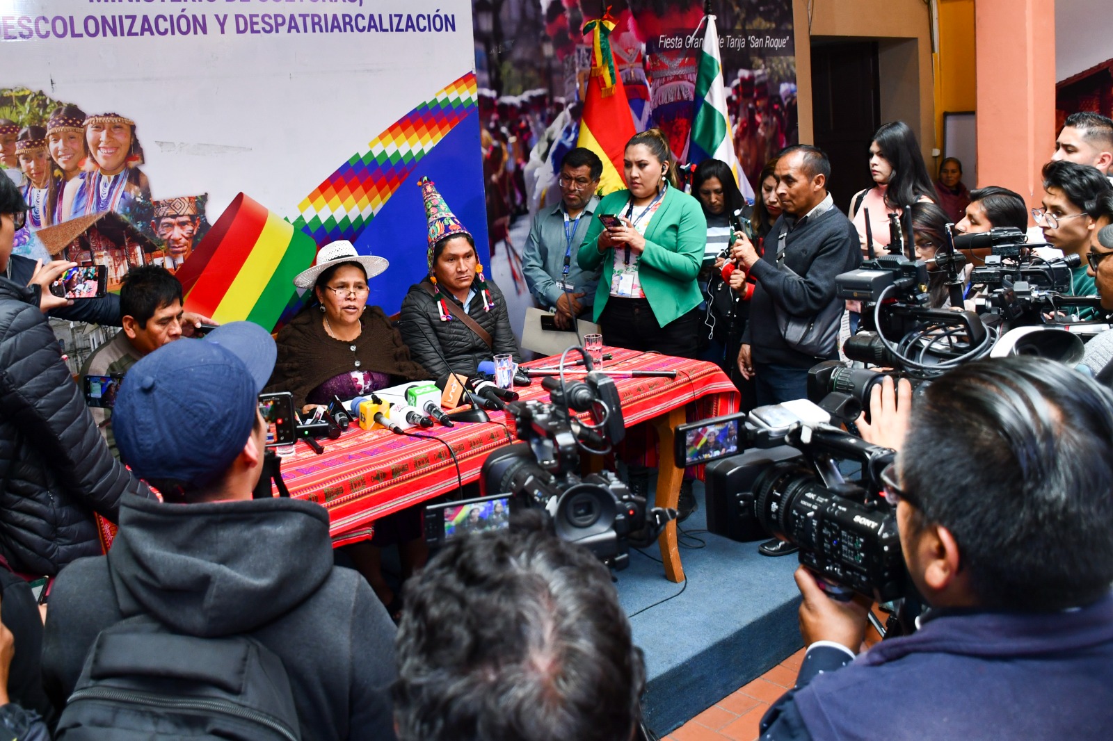 Ministra Orellana responsabiliza a Carlos Romero por el golpe de Estado el 2019 Ministra Orellana responsabiliza a Carlos Romero por el golpe de Estado el 2019