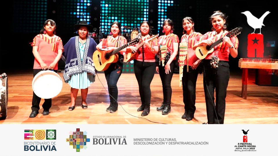El Ministerio de Culturas, Descolonización y Despatriarcalización entrega los premios a los ganadores de cada una de las categorías El Ministerio de Culturas, Descolonización y Despatriarcalización entrega los premios a los ganadores de cada una de las categorías