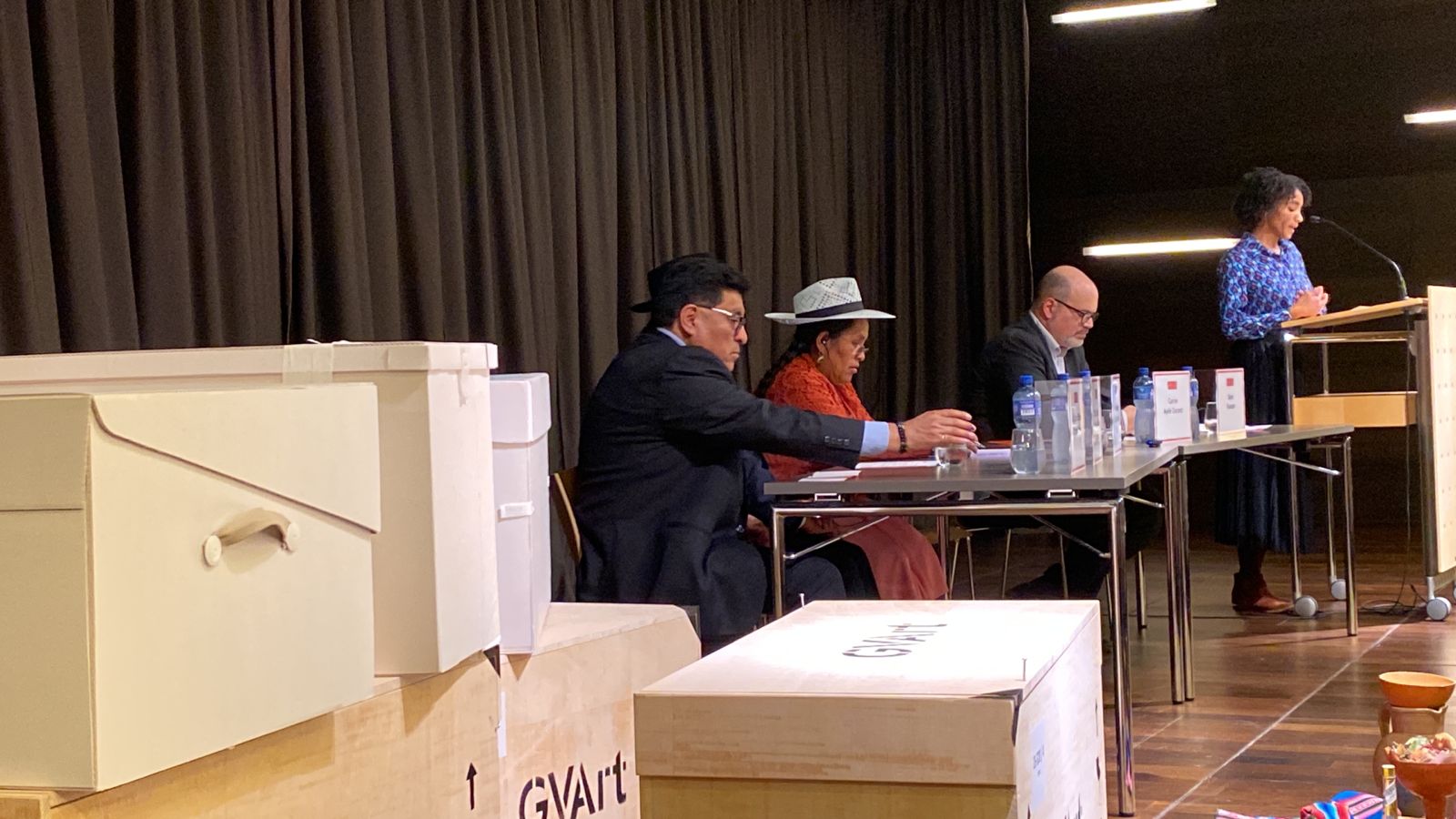La Ministra Orellana restituye y realiza la repatriación tres momias de la cultura ancestral de Pacajes de Origen Aymara de Ginebra La Ministra Orellana restituye y realiza la repatriación tres momias de la cultura ancestral de Pacajes de Origen Aymara de Ginebra