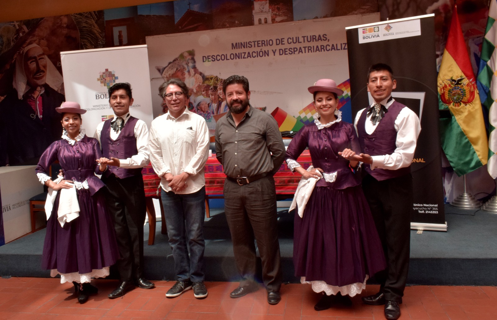 La Orquesta Sinfónica Nacional y el Ballet Folklórico de La Paz promueven la descolonización a través de la danza y la música