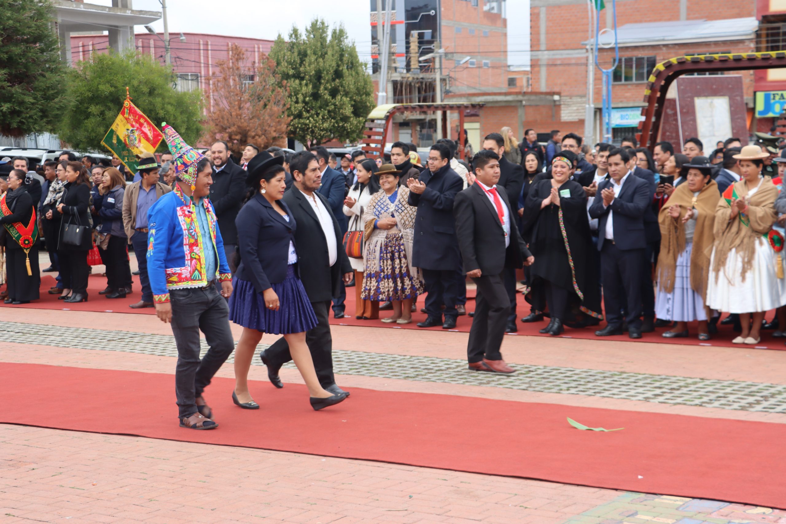 Ministra Guevara felicita a la ciudad de El Alto en sus 39 años de su creación